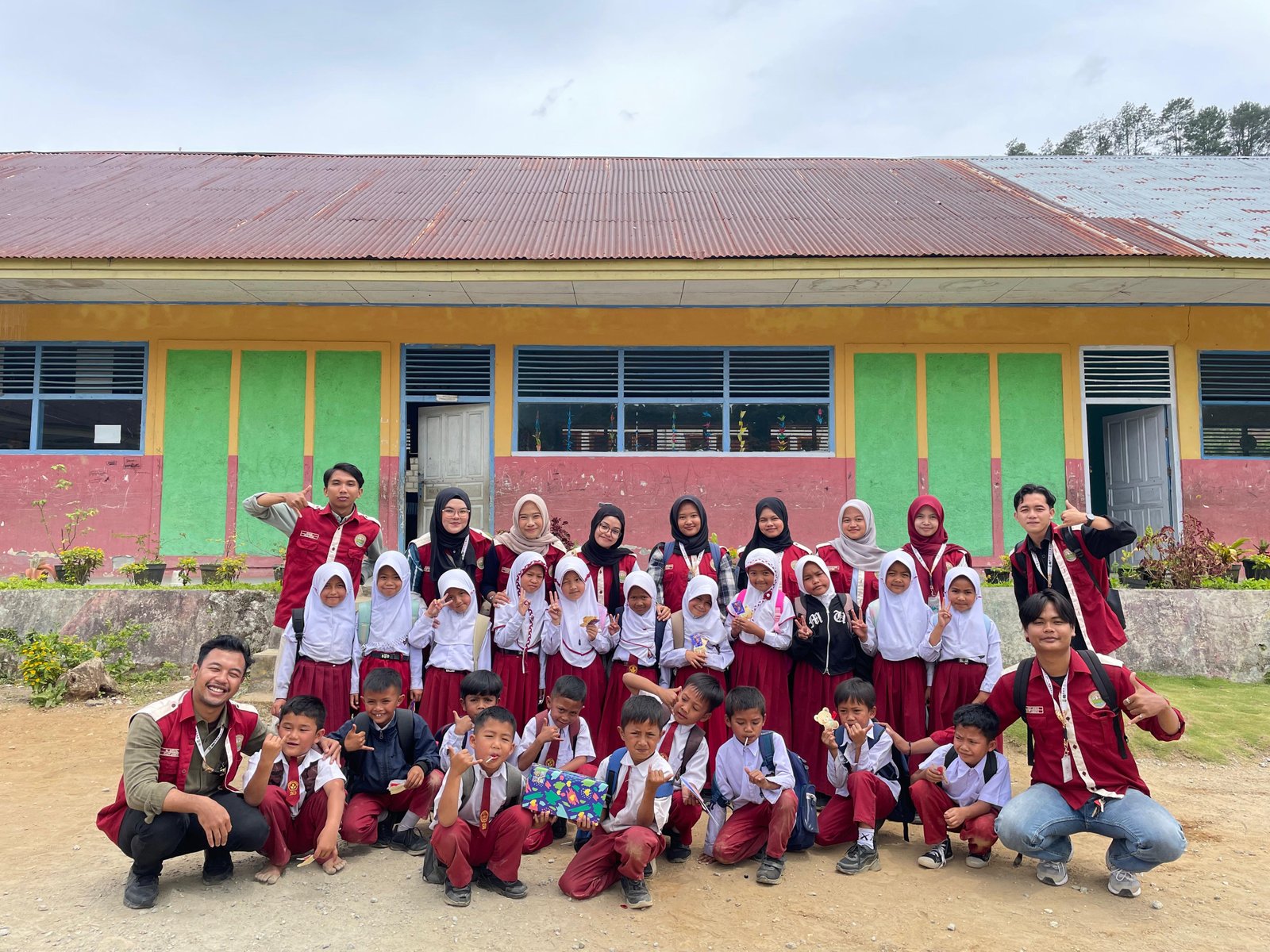 Edukasi Bahasa Inggris Sejak Dini di SDN 42 Aia Batumbuak